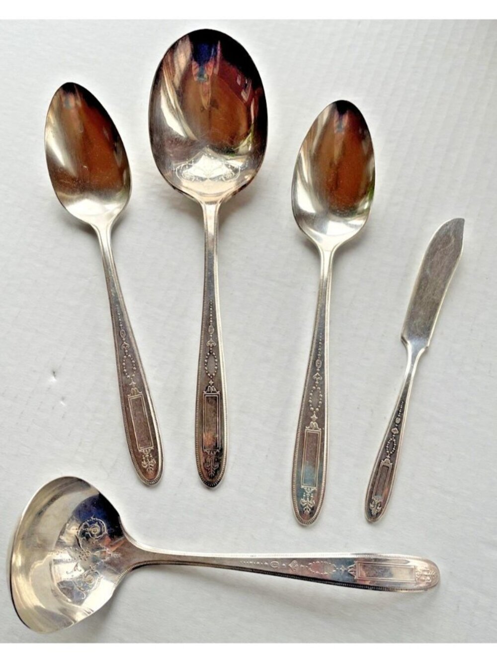 Antique Oneida Community Grosvenor 1921 Serving Spoons Ladle Butter Knife Set